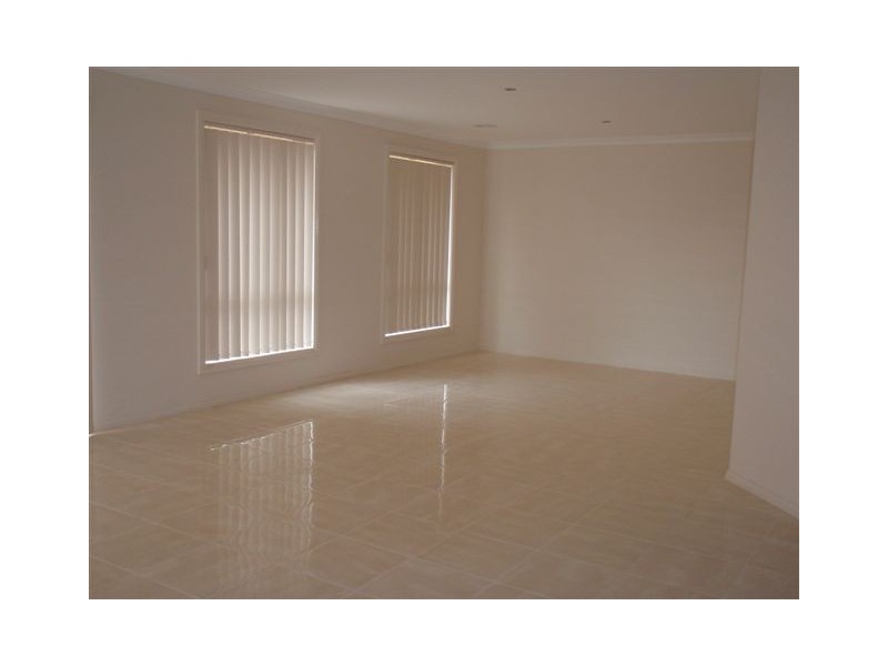 4 Swordgrass Avenue, Tarneit VIC 3029