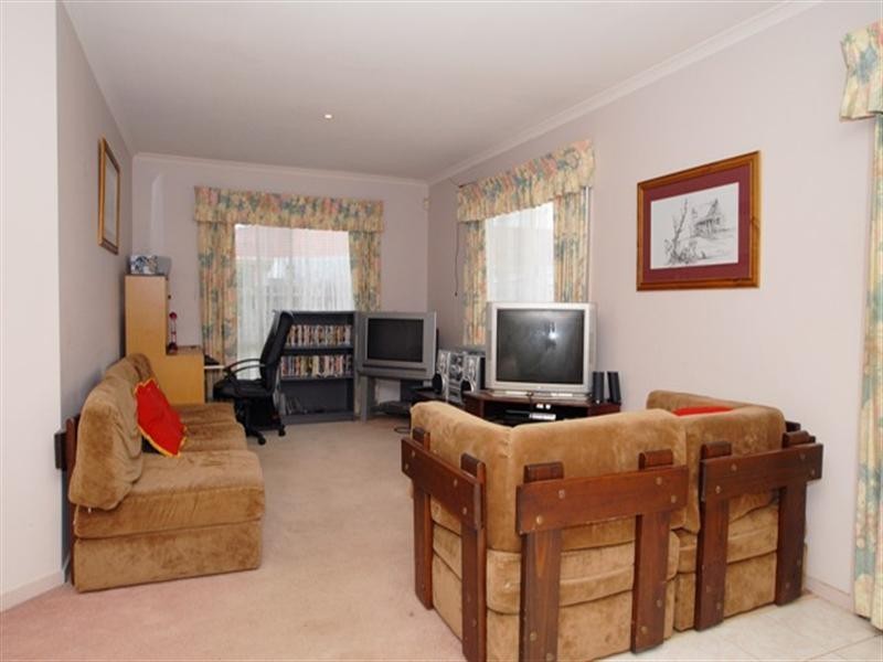 17 Alsace Avenue, Hoppers Crossing VIC 3029