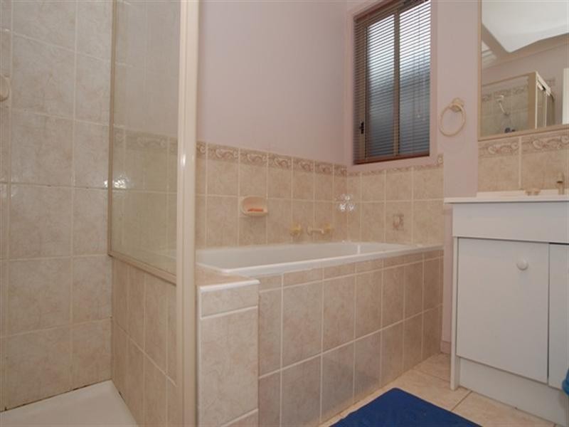 17 Alsace Avenue, Hoppers Crossing VIC 3029