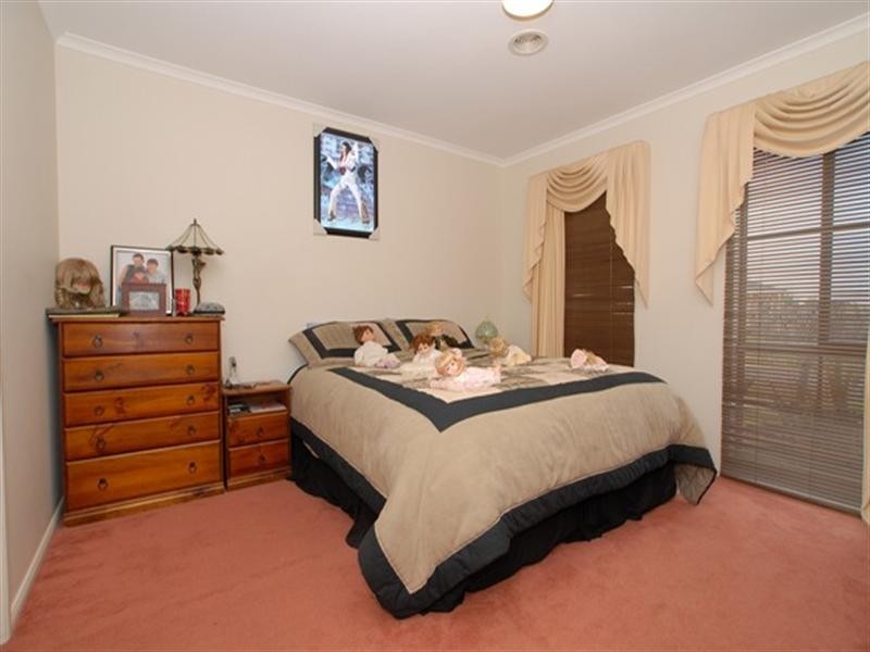 43 Charlotte Crescent, Wyndham Vale VIC 3024