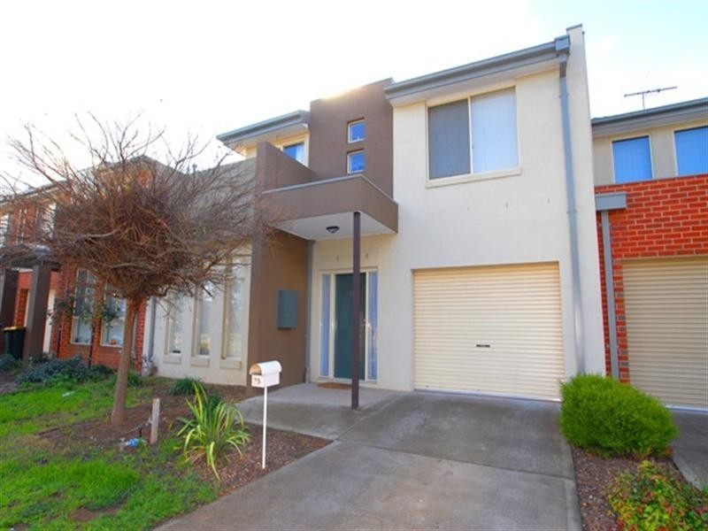 25 Almond Close, Werribee VIC 3030