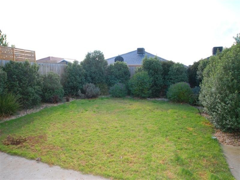 25 Almond Close, Werribee VIC 3030