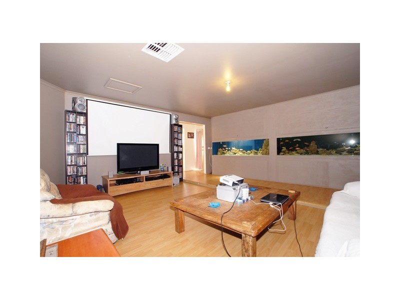 25 Castleton Avenue, Tarneit VIC 3029