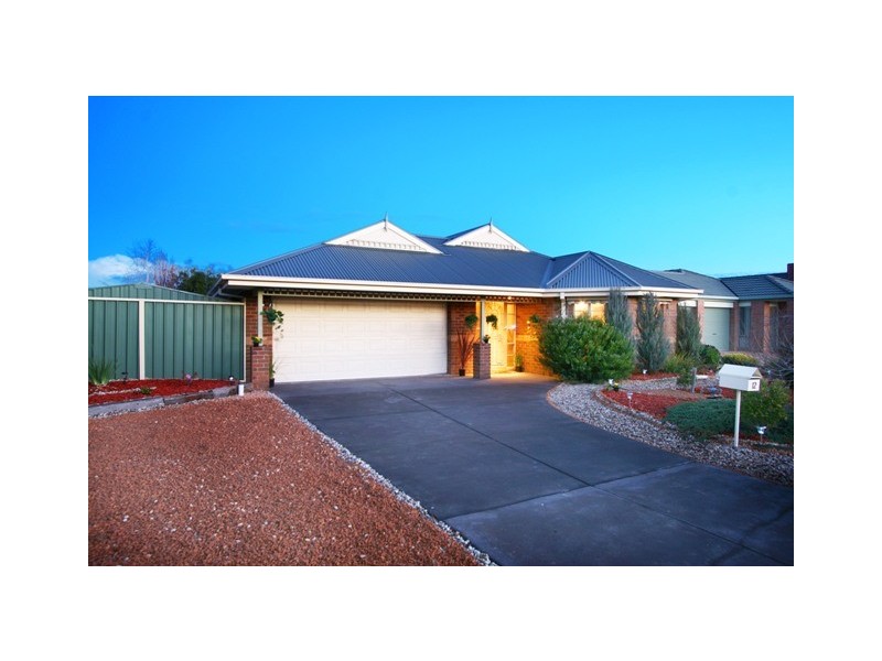 12 Pelham Crescent, Wyndham Vale VIC 3024