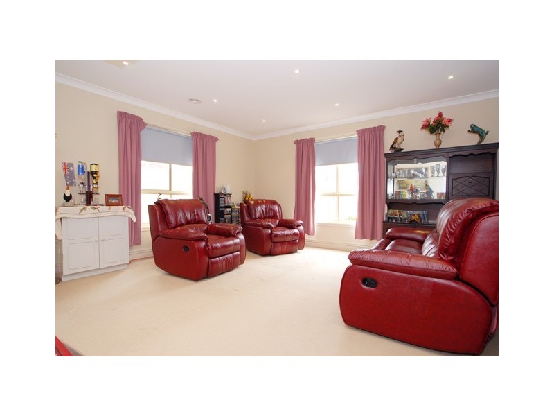 2/5 Samuel Court, Werribee VIC 3030