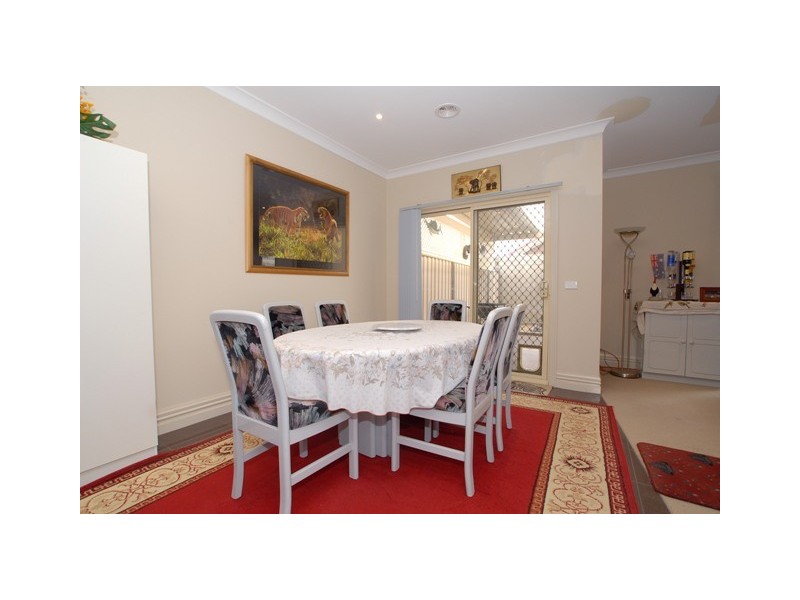 2/5 Samuel Court, Werribee VIC 3030