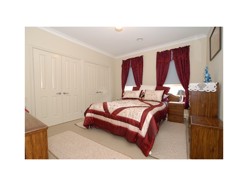 2/5 Samuel Court, Werribee VIC 3030