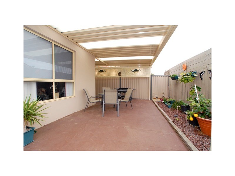 2/5 Samuel Court, Werribee VIC 3030
