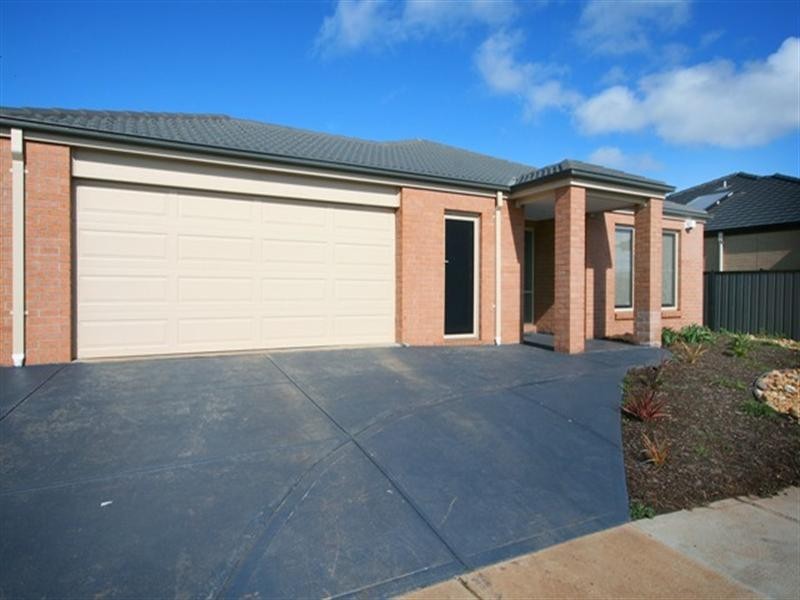 39 Hummingbird Boulevard, Tarneit VIC 3029