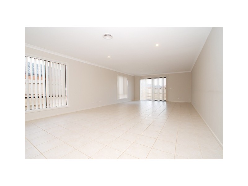 46 Lady Penrhyn Drive, Wyndham Vale VIC 3024