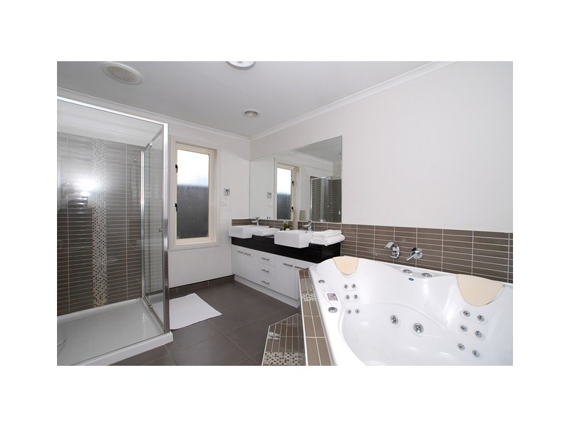 13 Kerlin Crescent, Tarneit VIC 3029