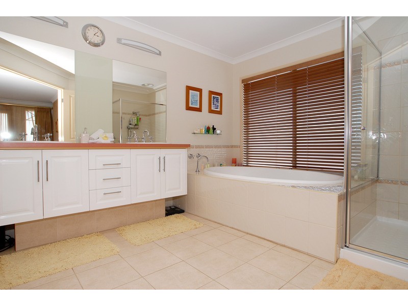 14 Flora Way, Tarneit VIC 3029