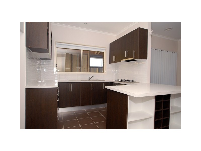 2/3 Gill Place, Hoppers Crossing VIC 3029