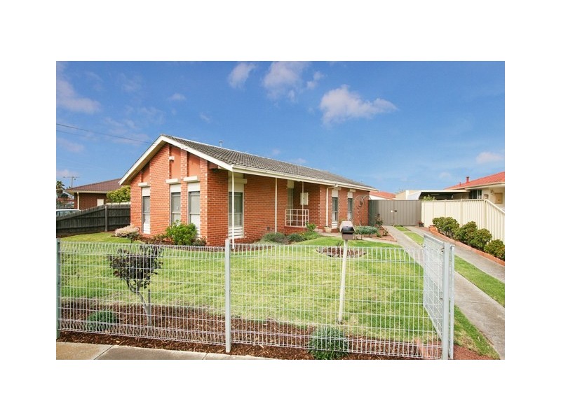 5 Pickersgill Avenue, Sunshine West VIC 3020