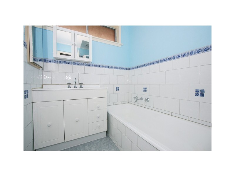 5 Pickersgill Avenue, Sunshine West VIC 3020