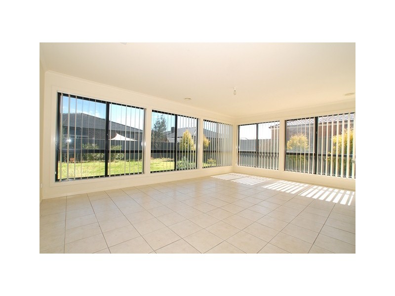 22 Eucumbene Road, Wyndham Vale VIC 3024