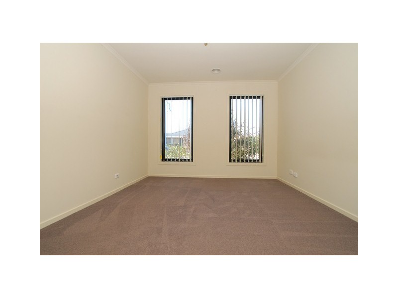 22 Eucumbene Road, Wyndham Vale VIC 3024