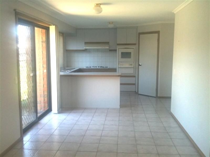 24 Kathleen Crescent, Hoppers Crossing VIC 3029