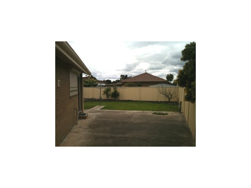 2 Swan Street, Werribee VIC 3030