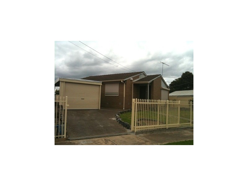 2 Swan Street, Werribee VIC 3030