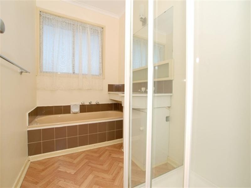 33 Spring Drive, Hoppers Crossing VIC 3029