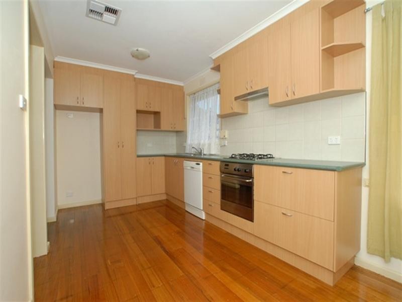 33 Spring Drive, Hoppers Crossing VIC 3029