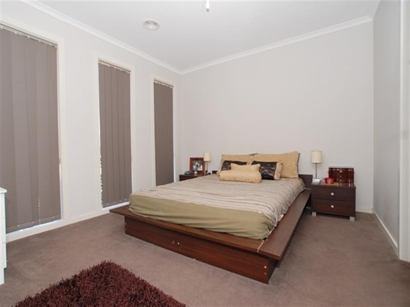 16 Parawong Parade, Wyndham Vale VIC 3024