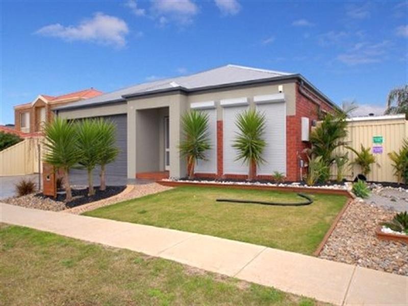 11 Treeside Drive, Tarneit VIC 3029