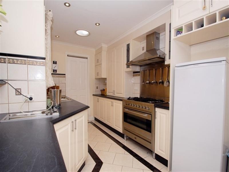 4 Barklya Court, Hoppers Crossing VIC 3029