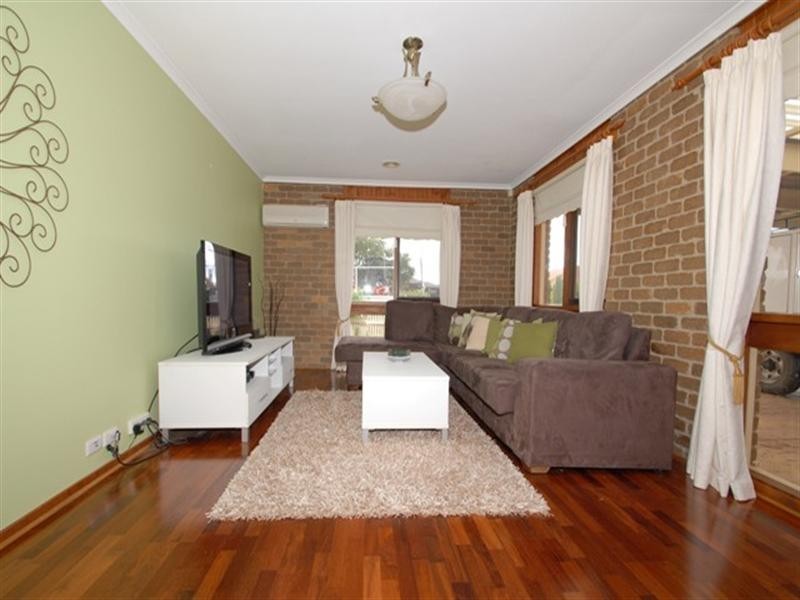 15 Raleigh Court, Werribee VIC 3030