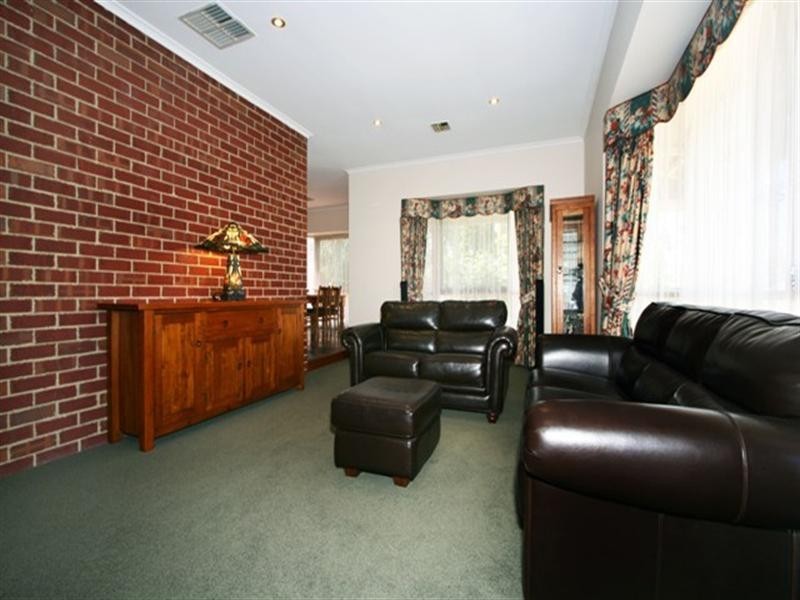 8 Sky Court, Werribee VIC 3030