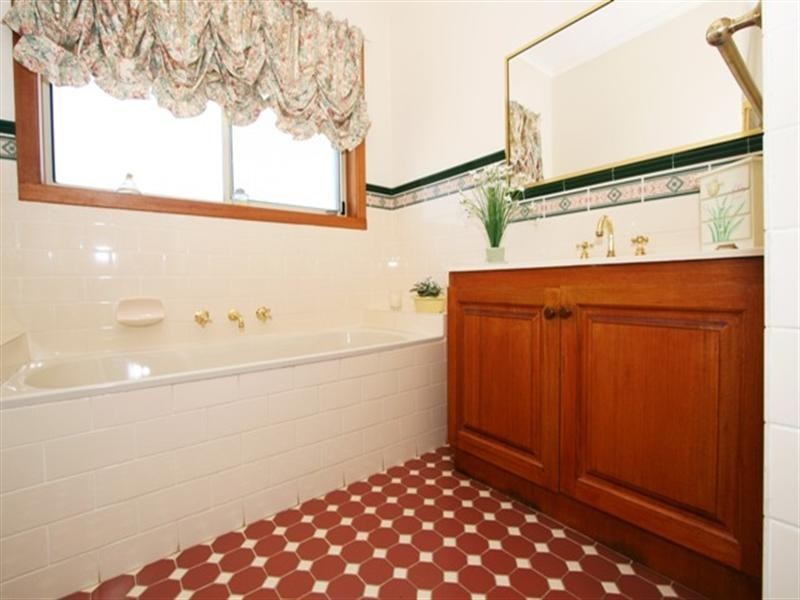 8 Sky Court, Werribee VIC 3030