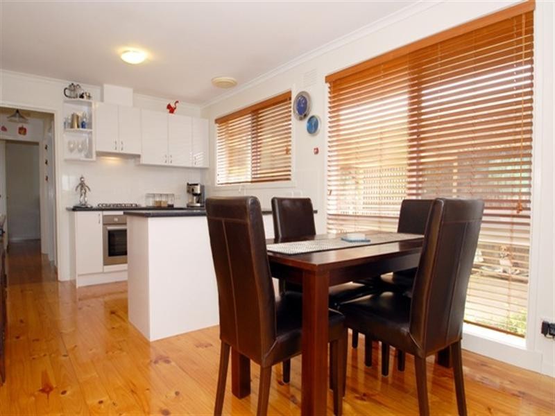 13 Quartok Avenue, Werribee VIC 3030