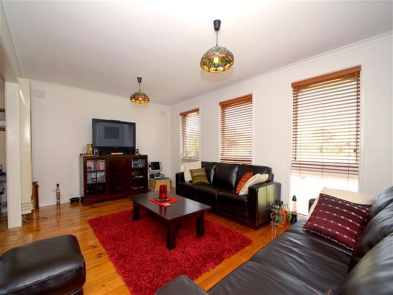 13 Quartok Avenue, Werribee VIC 3030