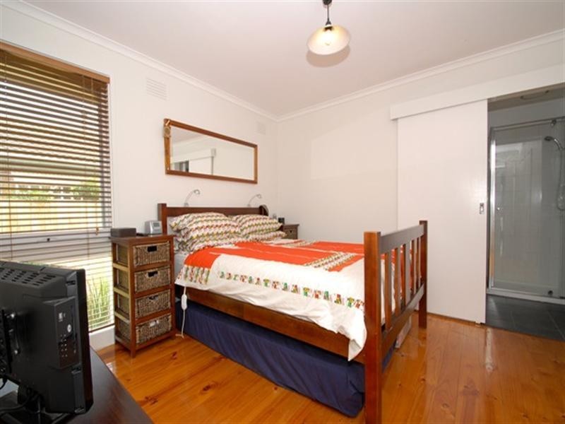 13 Quartok Avenue, Werribee VIC 3030