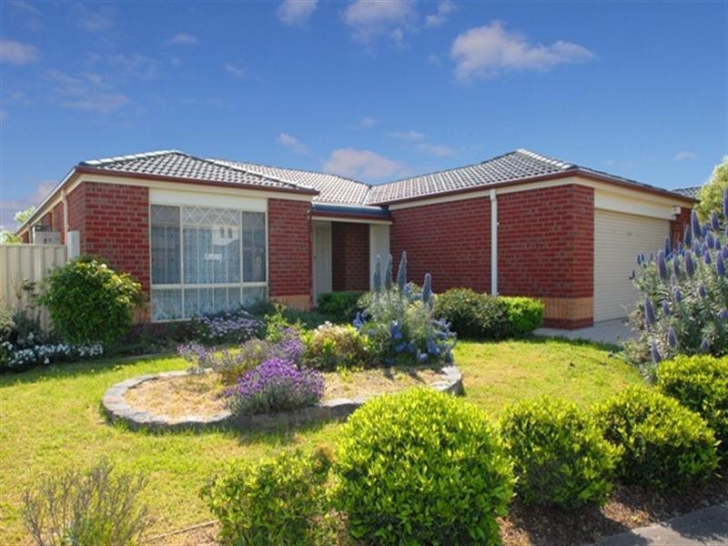 43 Kirkstone Road, Point Cook VIC 3030