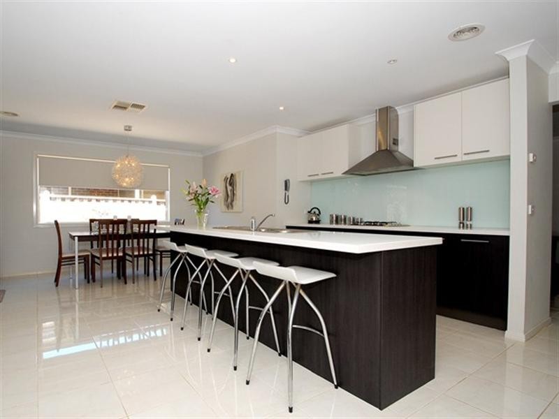 14 Frogmouth Court, Williams Landing VIC 3027