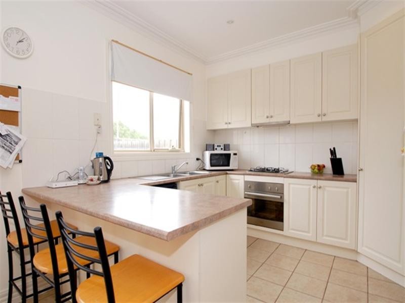 2/8-10 Coop Street, Werribee VIC 3030