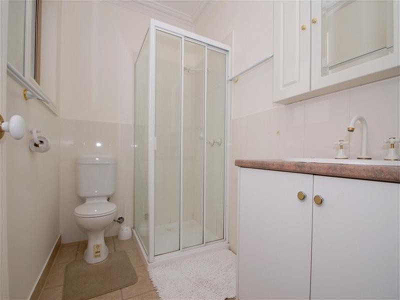 2/8-10 Coop Street, Werribee VIC 3030