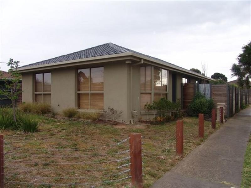 2 Trent Close, Werribee VIC 3030