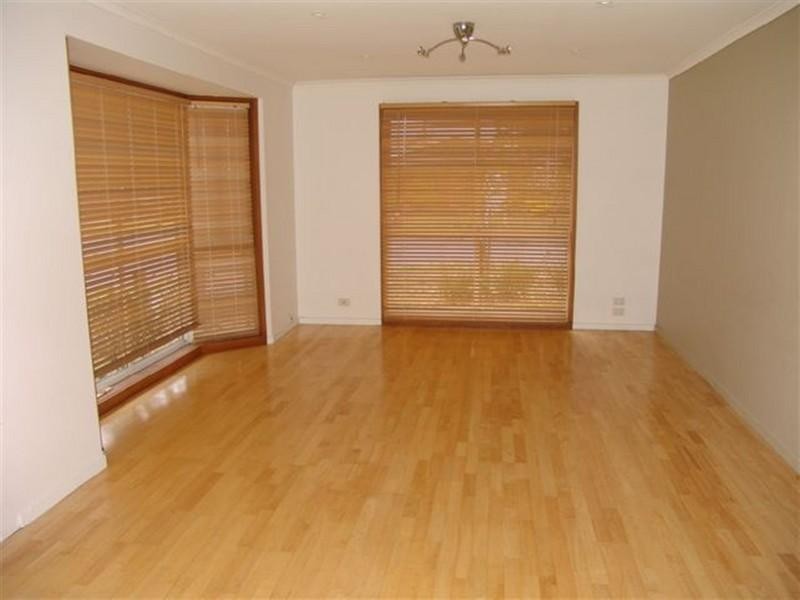 2 Trent Close, Werribee VIC 3030