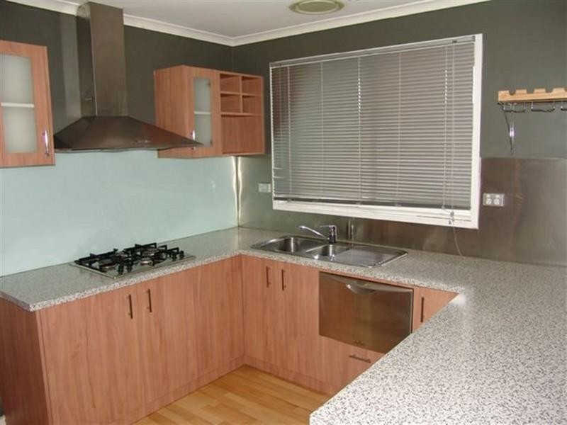 2 Trent Close, Werribee VIC 3030