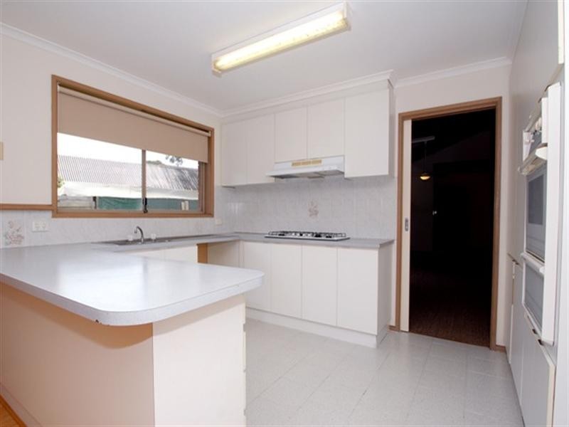 12 Burge Crescent, Hoppers Crossing VIC 3029