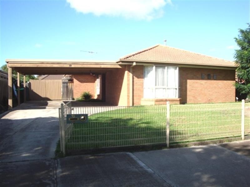 19 Thames Boulevard, Werribee VIC 3030