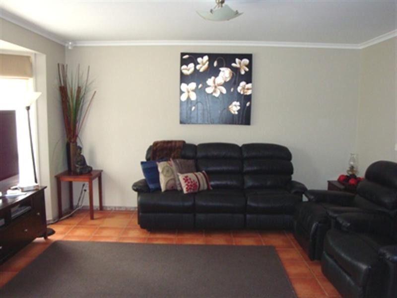 19 Thames Boulevard, Werribee VIC 3030