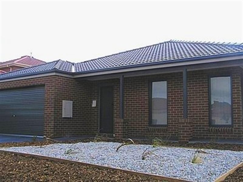 16 Oliver Place, Point Cook VIC 3030