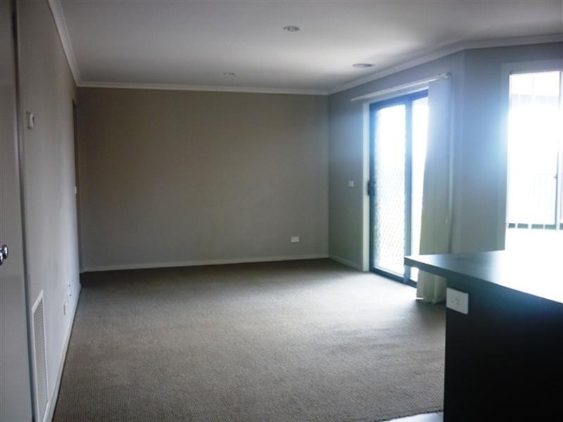 16 Oliver Place, Point Cook VIC 3030