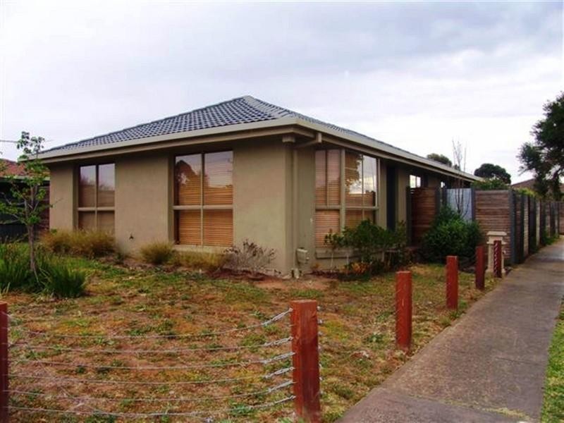 2 Trent Close, Werribee VIC 3030