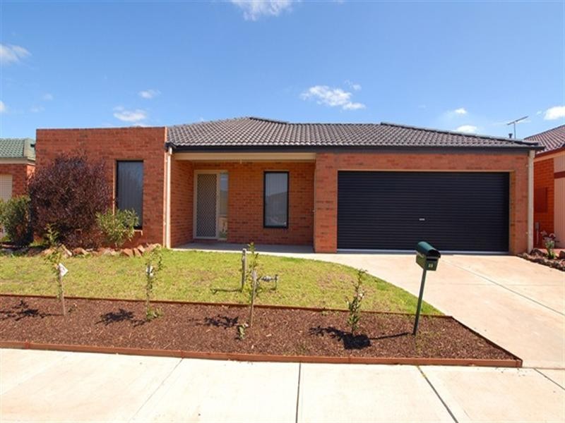 22 Eucumbene Road, Wyndham Vale VIC 3024