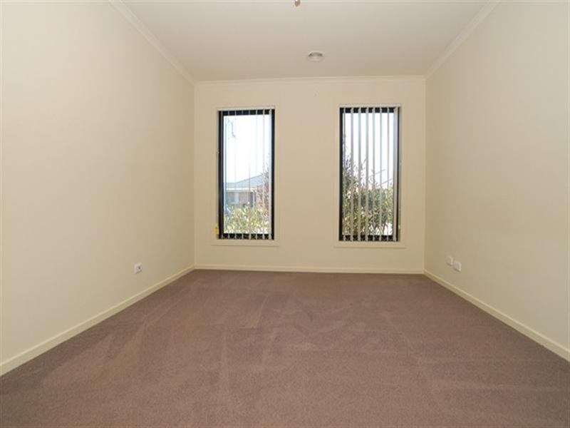 22 Eucumbene Road, Wyndham Vale VIC 3024